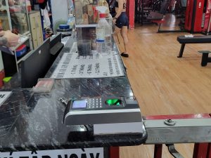 Phòng Tập Gym HUYLOANZCOOL Triển Khai Phần Mềm Gym Tích Hợp Checkin Vân Tay Và Cửa Khóa Lực Từ – Bước Tiến Trong Chuyển Đổi Số