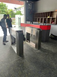 Phòng Tập OJ Summer Project Tại Đồng Hới, Quảng Trị, Triển Khai Phần Mềm Gym Tích Hợp Checkin Face Id Và Cổng Tripod 3 Càng Kiểm Soát Ra Vào Tự Động – Bước Tiến Trong Chuyển Đổi Số
