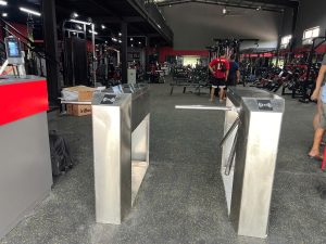 Phòng Tập OJ Summer Project Tại Đồng Hới, Quảng Trị, Triển Khai Phần Mềm Gym Tích Hợp Checkin Face Id Và Cổng Tripod 3 Càng Kiểm Soát Ra Vào Tự Động – Bước Tiến Trong Chuyển Đổi Số