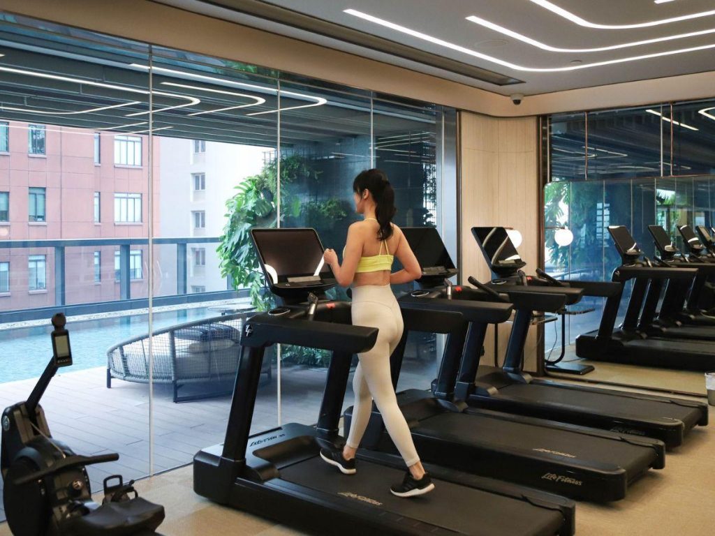 Khám phá cách giảm thất thoát doanh thu trong phòng gym bằng phần mềm quản lý gym, checkin Face ID, app hội viên và tin nhắn Zalo nhắc gia hạn tự động giúp tăng doanh thu và quản lý hiệu quả.
