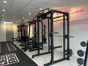 Hệ thống checkin Face ID tự động tại cửa phòng tập SlimLady Fitness