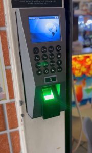 Hệ thống checkin vân tay tự động tại cửa phòng tập SIP Gym Nhà Bè