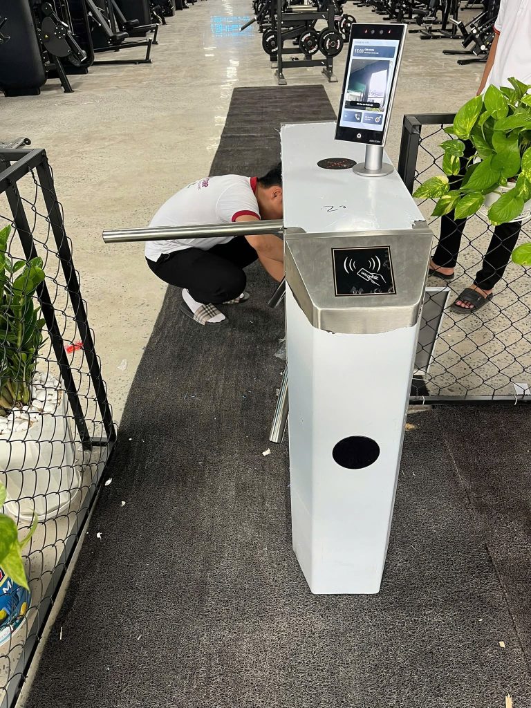 MEGA GYM Quận 9: Check-in Face ID & App Loyalty Thương Hiệu Riêng