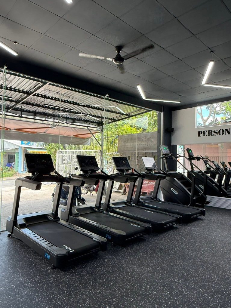 84 Fitness Vĩnh Long tiên phong ứng dụng phần mềm gym Modun. Trải nghiệm hệ thống check-in FaceID/QR Code, app hội viên miễn phí, hợp đồng và bảo lưu online hiện đại!